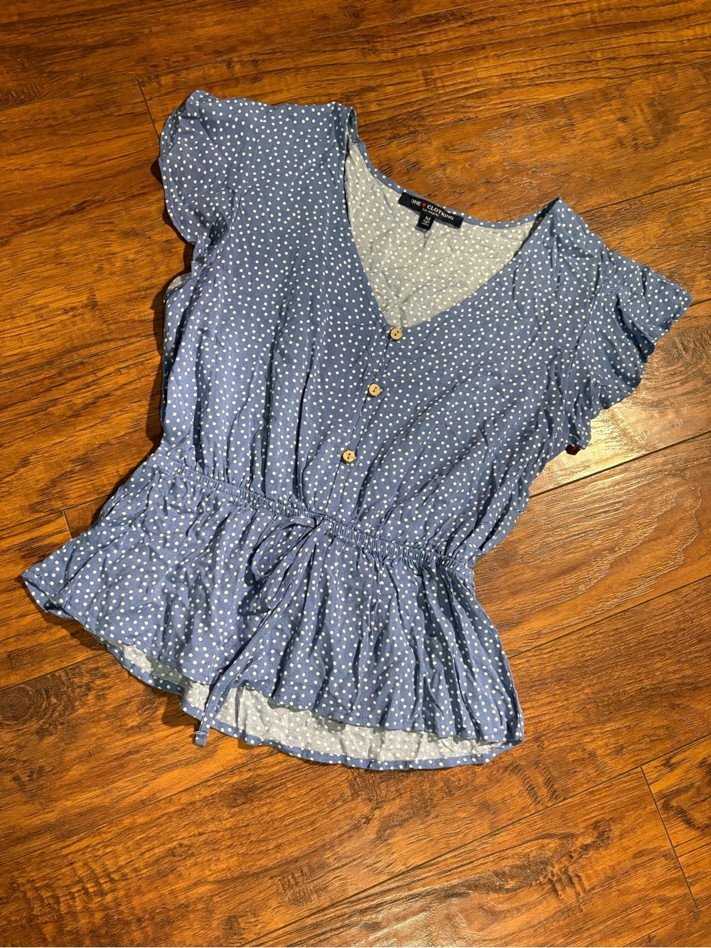 One Clothing women’s size M polka dot blouse